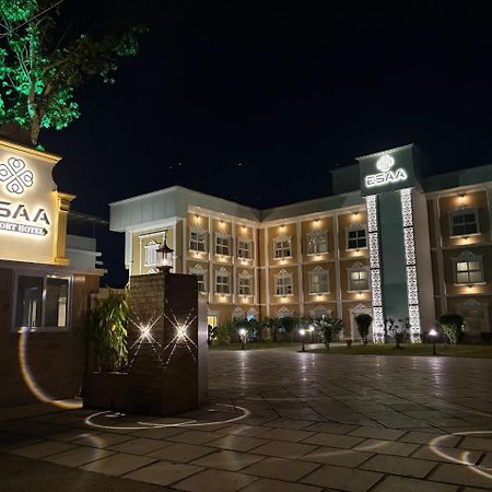 Esaa Airport Hotel Kochi Buitenkant foto