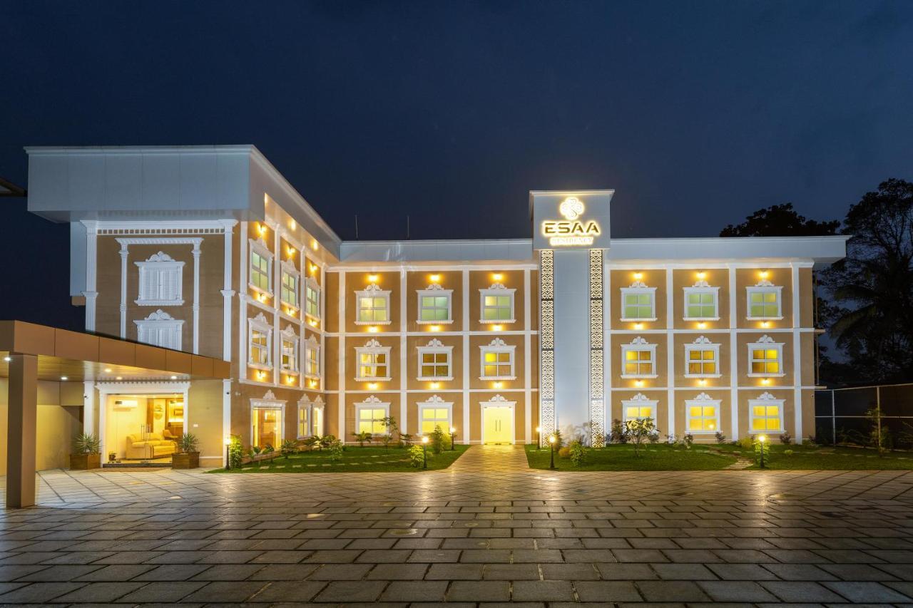 Esaa Airport Hotel Kochi Buitenkant foto