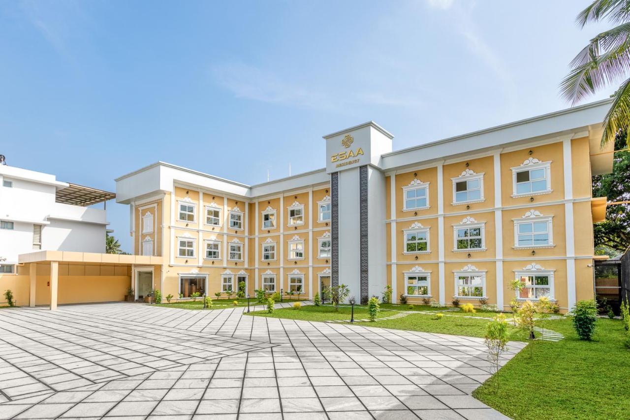 Esaa Airport Hotel Kochi Buitenkant foto