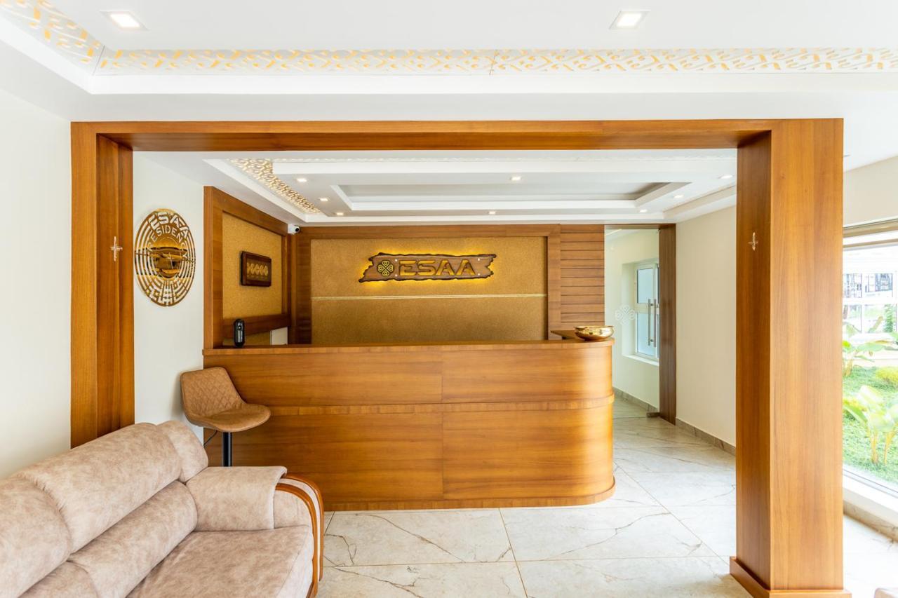 Esaa Airport Hotel Kochi Buitenkant foto